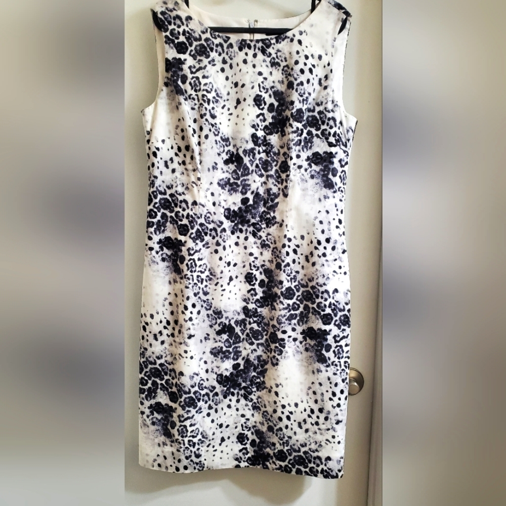 Preston & York Black and White Patterned Midi Dress